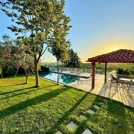 Villa Green Garden & Pool