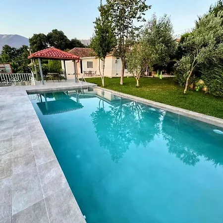 Green Garden & Pool Villa *