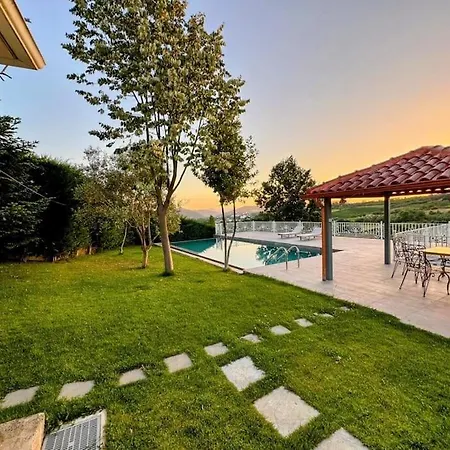 Green Garden & Pool Βίλα