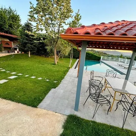 Βίλα Green Garden & Pool *