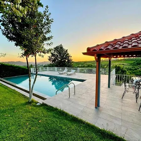 Green Garden & Pool Βίλα